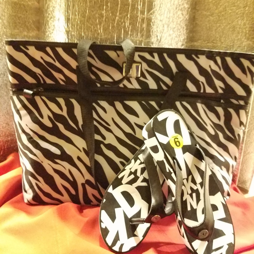 PG LAPTOP TOTE ZEBRA